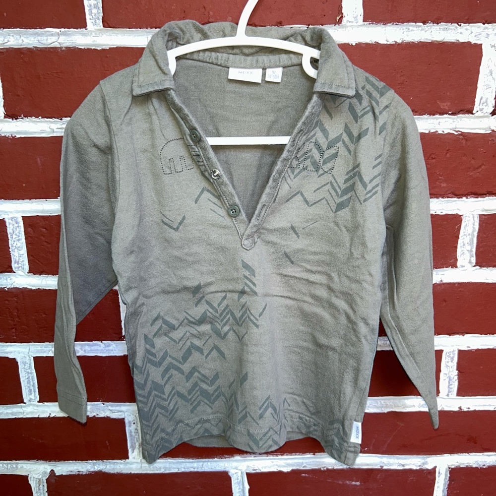 Mexx | v neck with colar long sleeve tee military green | size 24-30m